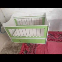 تخت خواب کودک|تخت و صندلی بچه|شیراز, گلشن|دیوار
