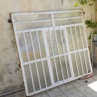 پنجره آهنی