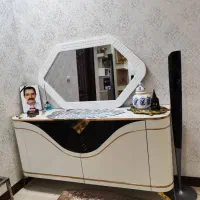 کنسول چوبی سالم وتمیز|بوفه، ویترین، کنسول|بهارستان, |دیوار