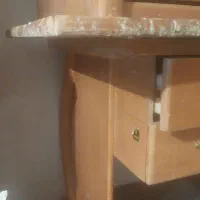 میز تحریر محکم و نوستالژی