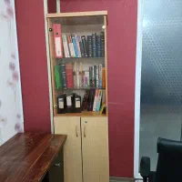 کتابخانه ایستاده