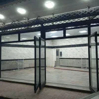 یک مغازه 75 واقع در خیابان اصلی