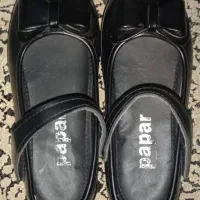 دو چفت کفش دخترانه تو