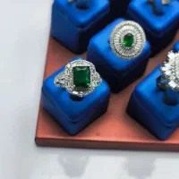 سنگ سبز زمرد خور|جواهرات|تبریز, |دیوار