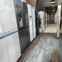 کارگر ساده آقا برای شست و شو با جای خواب