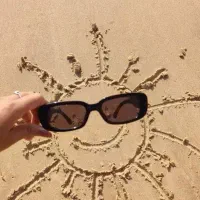 گرافیست و عکاس هستم