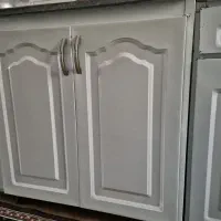 کابینت فلزی سالم و تمیز|مصالح و تجهیزات ساختمان|صحنه, |دیوار
