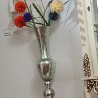 گل و گلدان۷۰۰ تومان