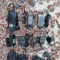 مقداری آداپتور و کابل کامپیوتر و ..