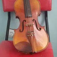 ویولن اشمیت TR200 احتیاج به تعمیر