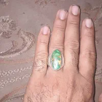 انگشتر فیروزه نیشابوری و عقیق یمنی کاشمر