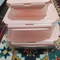 مقداری وسایل آشپزخانه در حد نو