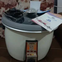 پلو پز ۱۲نفره یکبار هم استفاده نشده مارک مه پویا