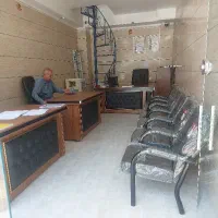 چند مغازه تجاری برای اجاره موجود هست