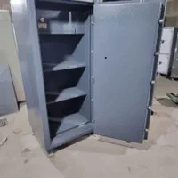 گاو صندوق مدل orpt(دلار. طلا) ۳۲|دفتر کار|رشت, دیلمان|دیوار