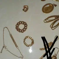 پابند و زنجیر و گوشواره طلا ۱۸ عیار