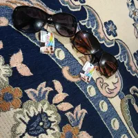 دو عدد عینک