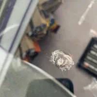 ترمیم شیشه اتومبیل سپاهان|خدمات موتور و ماشین|اصفهان, تخت فولاد|دیوار