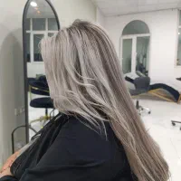 اجاره لاین زیبایی و آموزش کاشت ناخن|خدمات آرایشگری و زیبایی|مشهد, رسالت|دیوار