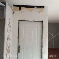 کار گچ کاری و لکه گیری