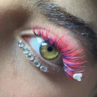 خدمات مژه لیفت ابرو و بافت مو مارلیک -اندیشه