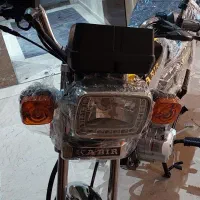 کبیر ۲۰۰ صفر ۱۴۰۴|موتورسیکلت|تهران, زعفرانیه|دیوار