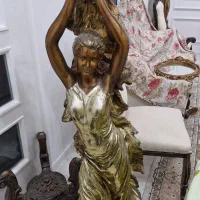 مجسمه سیمرغ و آباژور