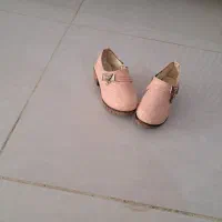 کفش بچگانه درحدنو هرکدام فقط یکباراستفاده شده