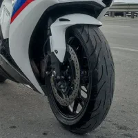 cbr1000 / سفید