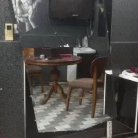 صندلی و آینه قدی آرایشگاه|آرایشگاه و سالنهای زیبایی|قم, سراجه (۱۵ خرداد)|دیوار