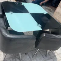 میز نهار خوری ۴ نفره ومیز زیر تلوزیون چرخ داشیشه