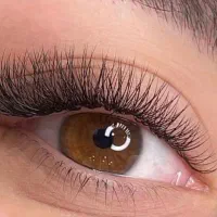 خدمات وآموزش اکستنشن مژه و لیفت و لمینت