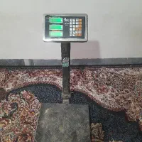 ترازوی ۳۰۰ کیلویی دیجیتال