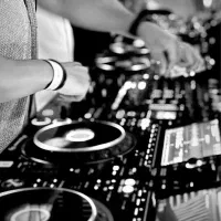 دیجی،ارکست،کرایه تمامی سیستم های صوت ونورو کپشن