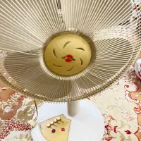 یک عدد پنکه رو میزی