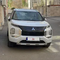 میتسوبیشی اوتلندر H line دو دیفرانسیل