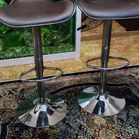 صندلی اپن جک دار کاملا سالم .خیلیی کم استفاده شده