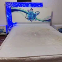 تخت خواب دونفره بهمراه دوپاتختی