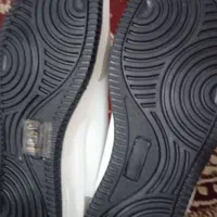 کتونی|کیف، کفش، کمربند|قنوات, |دیوار