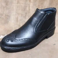 نیم بوت هشترگ چرم گاوی 40.43.مانده عسلی هم 41 دارم