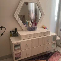 میزتوالت با اینه