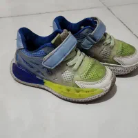 کفش کتونی بچگانه سایز ۲۶|کفش و لباس بچه|تهران, زرکش|دیوار