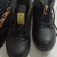 کفش کار سایز۴۲