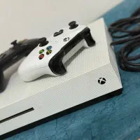 ایکس باکس وان اس به همراه کینکت