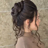 میکاپ و شینیون و آموزش فوق تخصصی شینیون