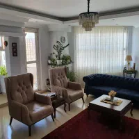 خدمتکار منزل