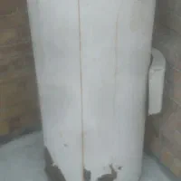 یک عدد آبگرمکن برقی ترموستاتی