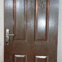 درب چوبی با دستگیره در ابعاد 75×190