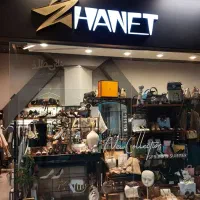 فروشنده بوتیک زنانه