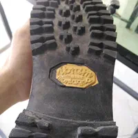 کفش|کیف، کفش، کمربند|کرمان, |دیوار